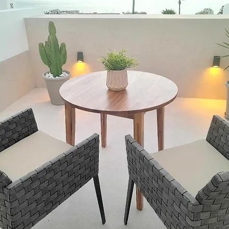 Apartmán Lovely 1-bed In