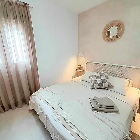 Lovely 1-bed In Διαμέρισμα Costa Adeje (Tenerife)
